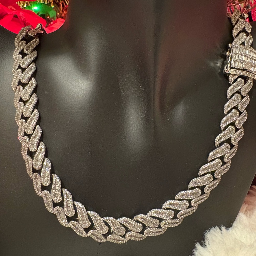 Elegant 20” 925 Sterling Silver Baguette Cuban Link Chain Necklace